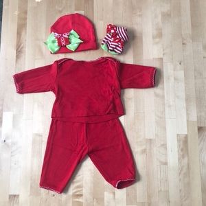 Baby Girl’s First Christmas Outfit